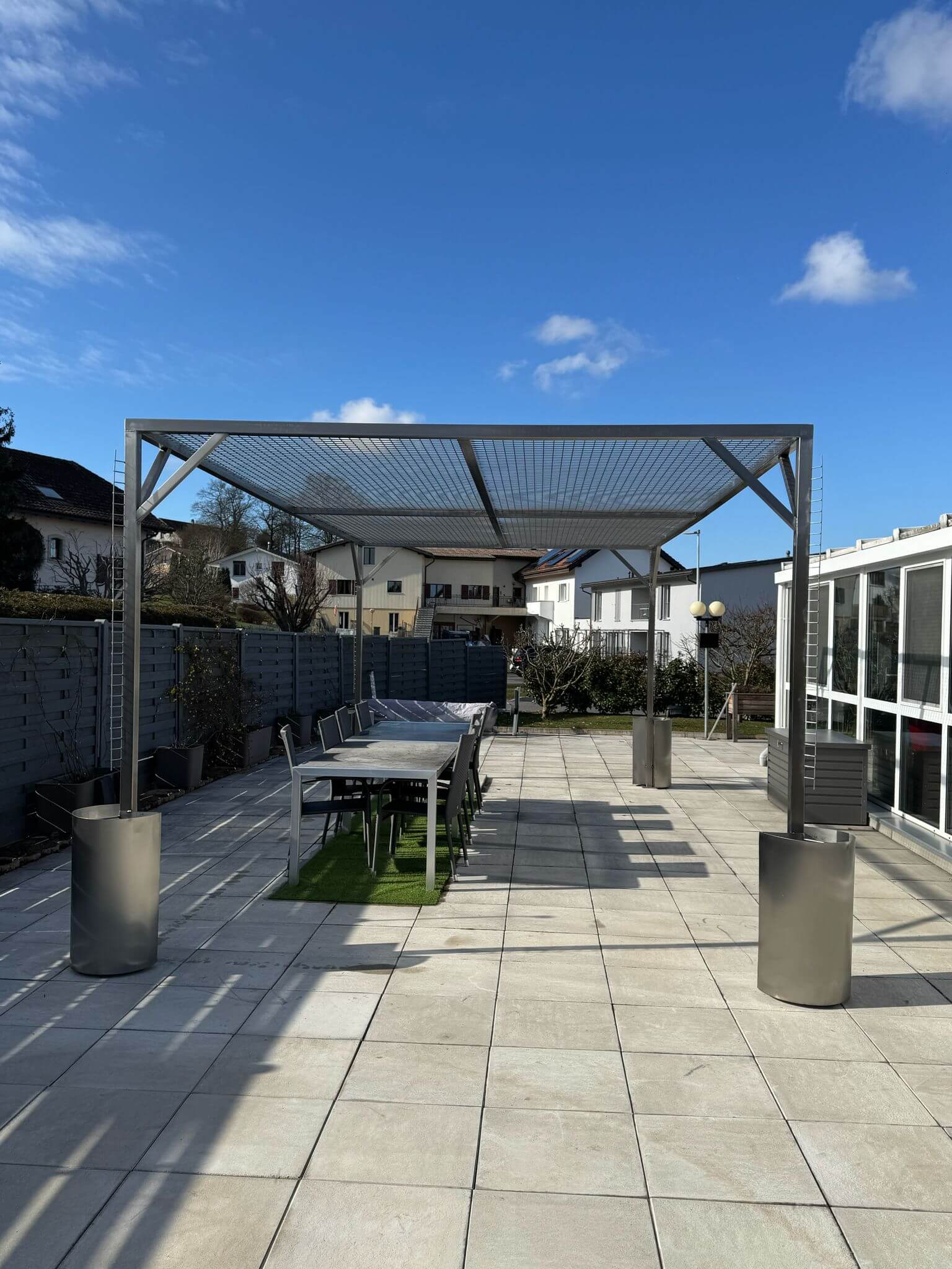 abri terrasse grillage 2