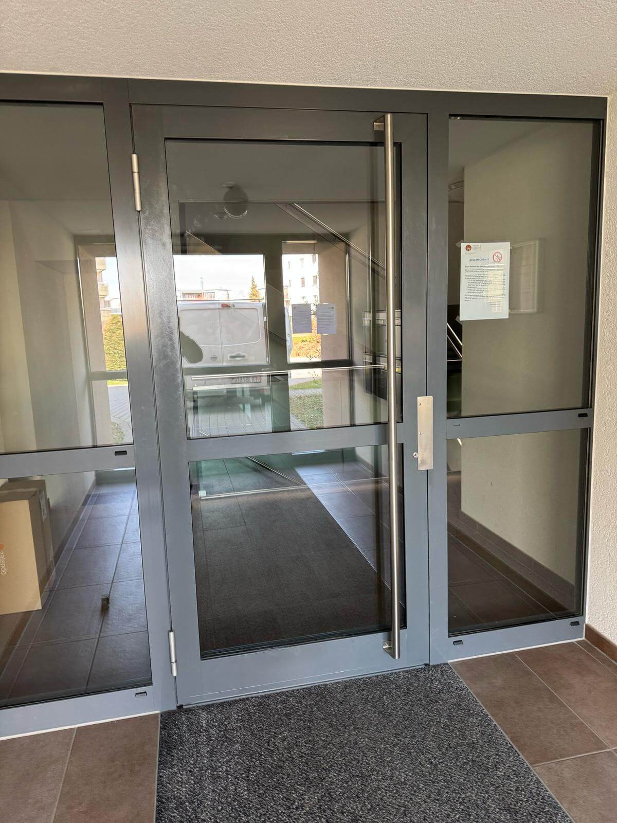 porte entrée immeuble